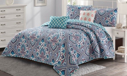 Harper Lane Bright Damask Quilt Sets (4- or 5-Piece)