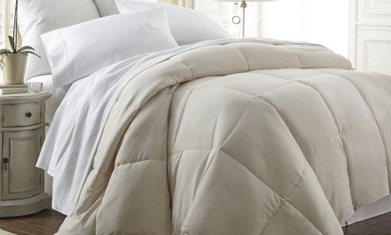 Merit Linens Lightweight Down-Alternative Comforter