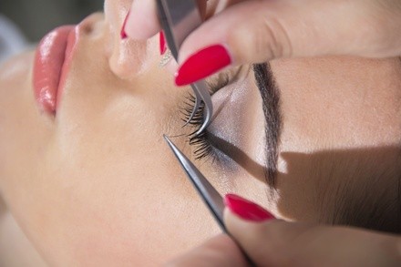 Up to 35% Off on Eyelash Extensions at Beautifully Bare Skin