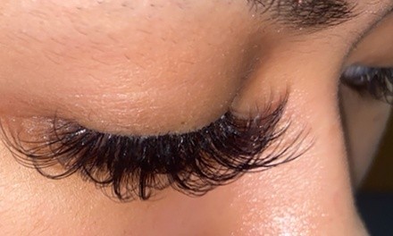 Up to 39% Off on Eyelash Extensions at E.lashed_me