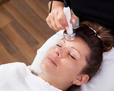Up to 50% Off on Facial at Skin Cravings