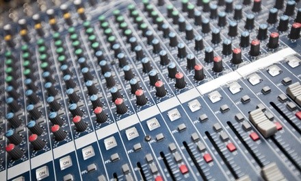 Up to 35% Off on Recording Studio Rental at Creative Outfit
