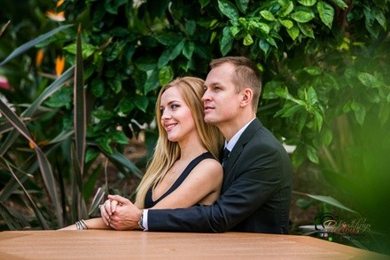 Up to 70% Off on Engagement Photography at PreciousWeddings