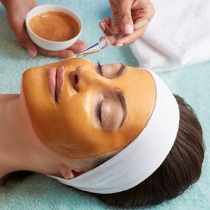 Up to 67% Off on Spa/Salon Beauty Treatments (Services) at DeSanti Salon & Spa