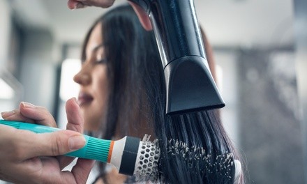 Up to 49% Off on Salon - Hair Conditioning Treatment at Hairdo