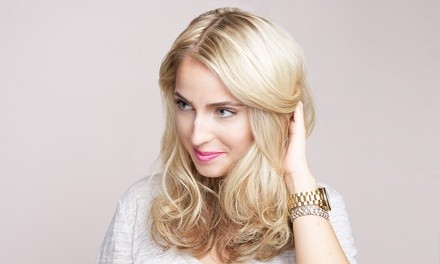 Up to 62% Off on Salon - Hair Color / Highlights - Roots at Dolce Cabello