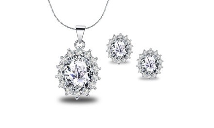 2 Cttw Oval White Sapphire 18 Inch Necklace And Earrings Set In 18k Gold