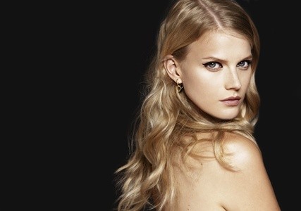 Up to 50% Off on Salon - Hair Color / Highlights - Roots at Opulence Salon