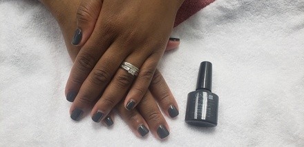 Up to 35% Off on Nail Spa/Salon - Shellac / No-Chip / Gel at Top Coat Nails