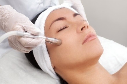 Up to 65% Off on In Spa Facial (Type of facial decided by customer) at Pink Diamond Spa