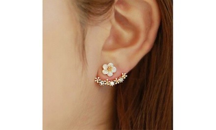 Women New Fashion Small Daisy Flower Back-Mounted Stud Earrings