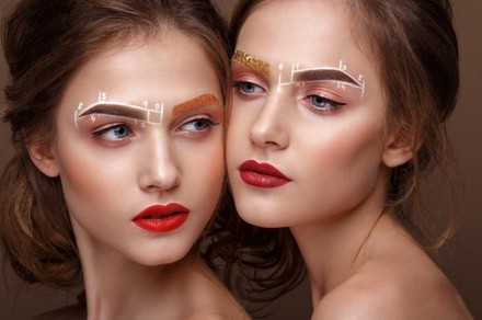 Up to 15% Off on Eyebrow Tinting at Nadia