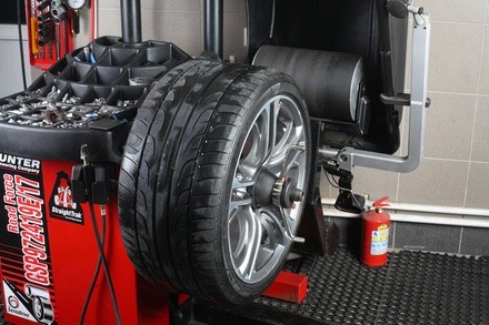 Up to 40% Off on Automotive Tire Rotation at AutoMart USA