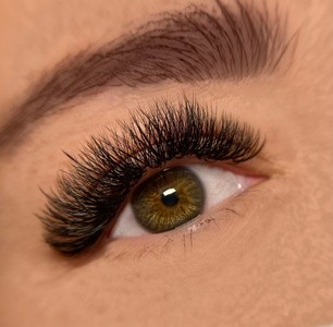 Up to 35% Off on Eyelash Extensions at Yalina Lashes