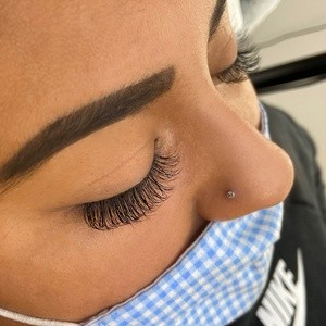 Up to 25% Off on False Eyelash Application at The Modern Heiress