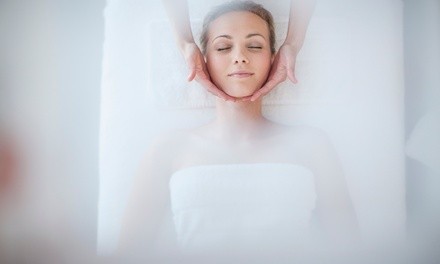 Deep-Cleansing Facial with Extraction or Peel at Glamour Skin Care (Up to 68% Off)