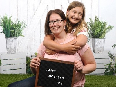 Up to 36% Off on Seasonal Photography at Portrait Express