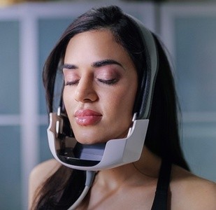 One Evoke Non-Surgical Facelift Session on the Face or Chin, or Both at Luxury Dentistry NYC (Up to 50% Off)