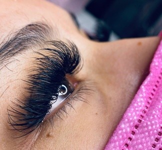 Up to 39% Off on Eyelash Extensions at Kvtbae