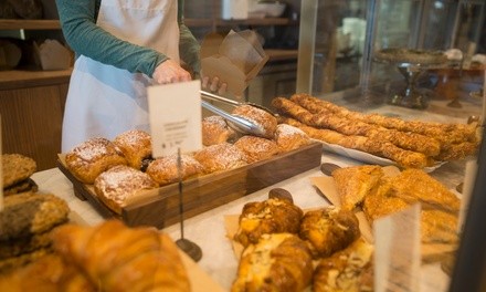 Dine at Amélie’s French Bakery & Café and collect $2 in Groupon Bucks