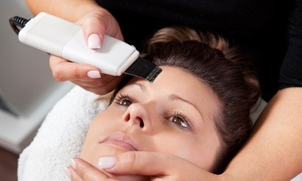 Up to 39% Off on Eyebrow Shaping at OoNaNa Esthetics