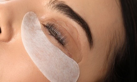 Up to 40% Off on Eyelash Tinting at Sennbeautybar