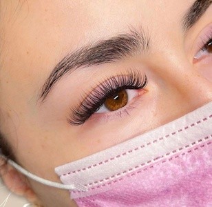 Up to 30% Off on Eyelash Extensions at Petite Lashes&Brows