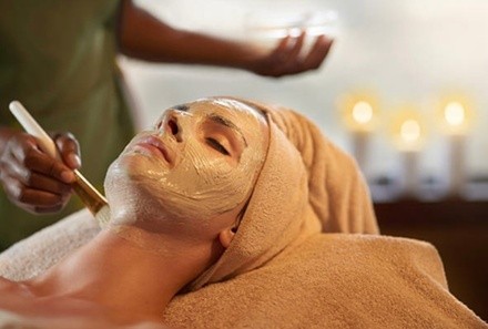 Up to 45% Off on Anti-Aging Facial at Divine Skin Studio