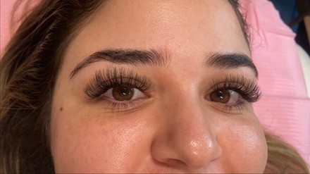 Up to 40% Off on Eyelash Extensions at BB Lashes