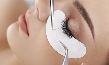 $48 for Full Set of Classic Eyelash Extensions at Queen Beauty Station ($96 Value)