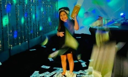 One 30- or 60-Minute Admission to Selfie Studio A (Up to 36% Off)