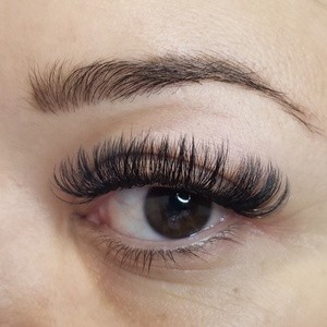 Up to 44% Off on Eyelash Extensions at Glam Lash Academy with Larisa