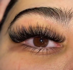 Up to 60% Off on Eyelash Extensions at Mia Amour Beauty Studio