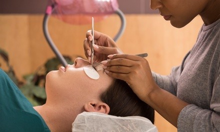 Up to 40% Off on Eyelash Extensions at ChelleTastic_Beauty