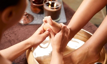 One, Four, Six, or Ten Ion Foot Detox Sessions at Baruc Evolution Spa (Up to 50% Off). Six Options Available.