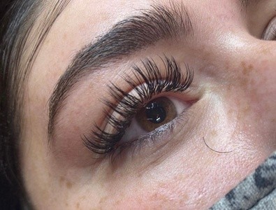 Up to 38% Off on Eyelash Extensions at Royal Lash Society