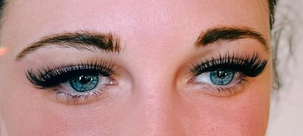 Up to 25% Off on Eyelash Extensions at MG Beauty Bar