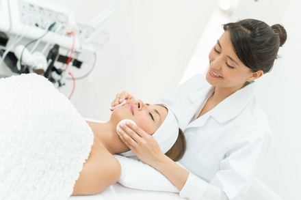 Upto 40% Off on Microdermabrasion/Hydrodermabrasion/Radio Frequency Facial with optional MLD at Trinity Wellness