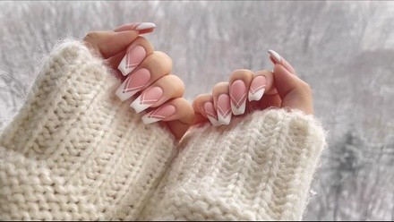 Up to 40% Off on Nail Spa/Salon - Shellac / No-Chip / Gel at Beauty life