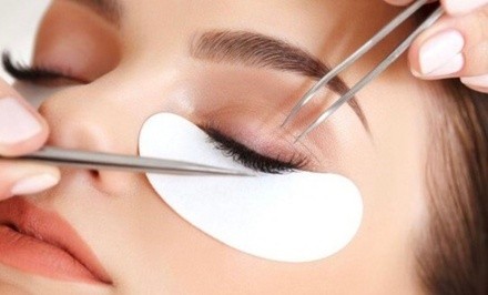 Up to 60% Off on Eyelash Extensions at Eyebrow Threading & Lash Studio by Aida