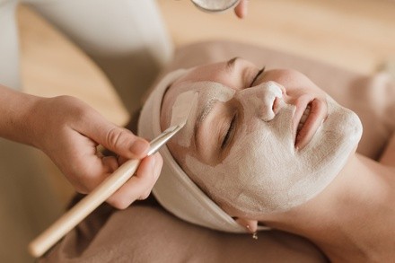 Up to 30% Off on Facial at On Flique