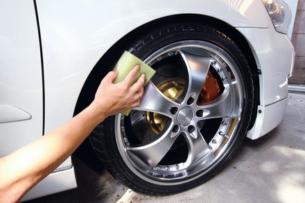 $34.95 For 2 Extreme Shine Car Washes (Reg. $69.90)