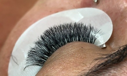 Up to 45% Off on Eyelash Extensions at Keep it up with Kels