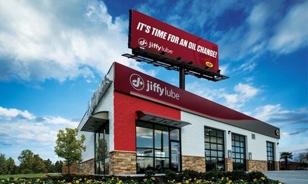 Pennzoil Conventional, Gold Synthetic Blend, or High-Mileage Oil Change at Jiffy Lube (Up to 40% Off)