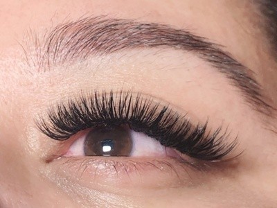 Up to 61% Off on Eyelash Extensions at UpUp Lash Beauty