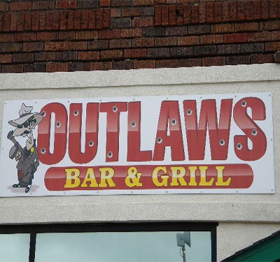 OUTLAW'S Bar and Grill